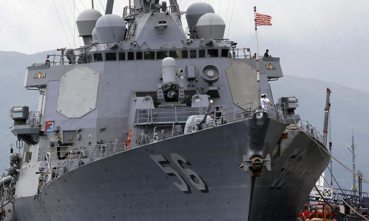 В Польше высмеяли заход эсминца США в российские воды