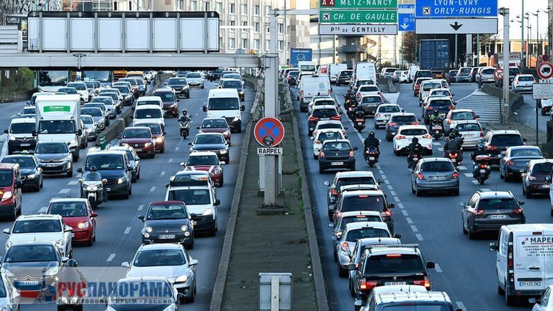 В Париже введено ограничение скорости - 30км/час